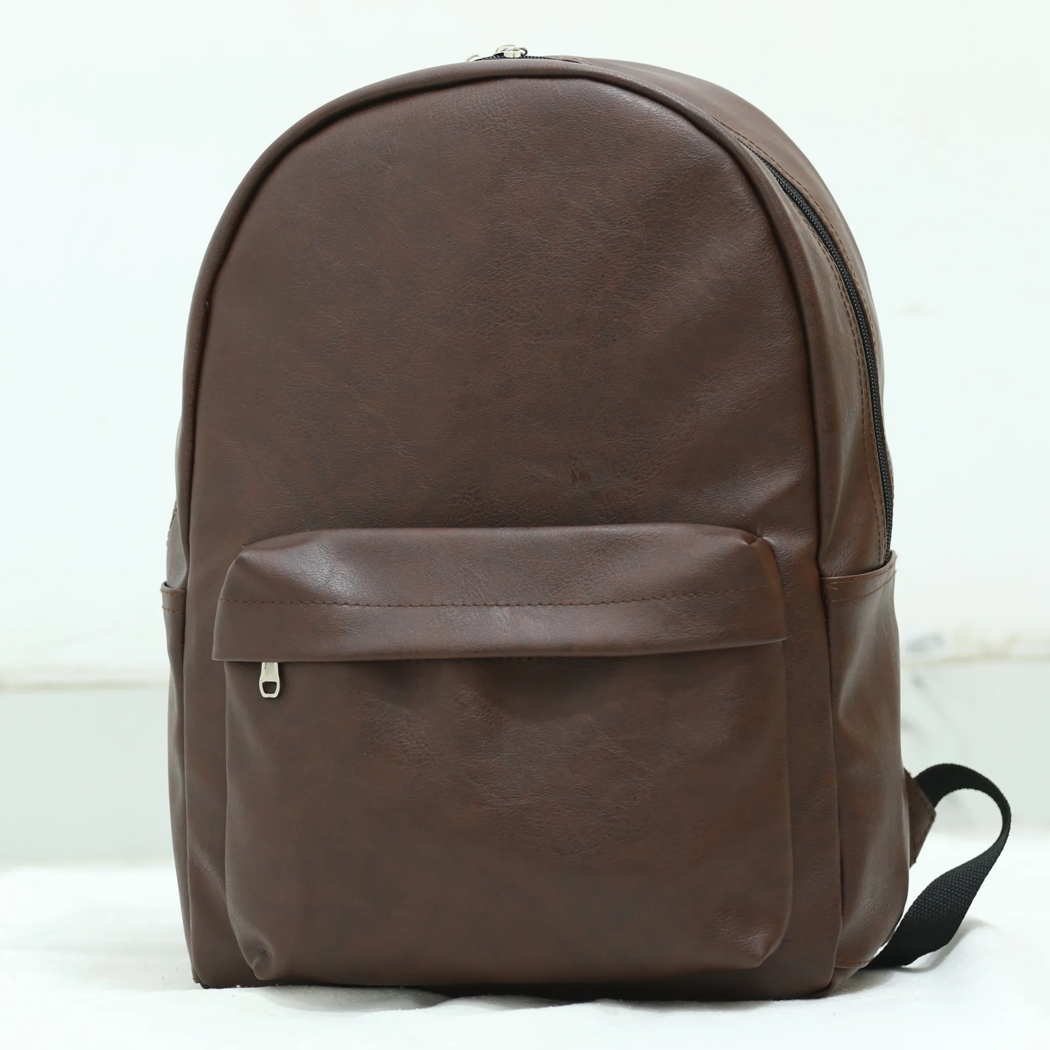 BP44 – Premium Synthetic Leather Simple Laptop Backpack