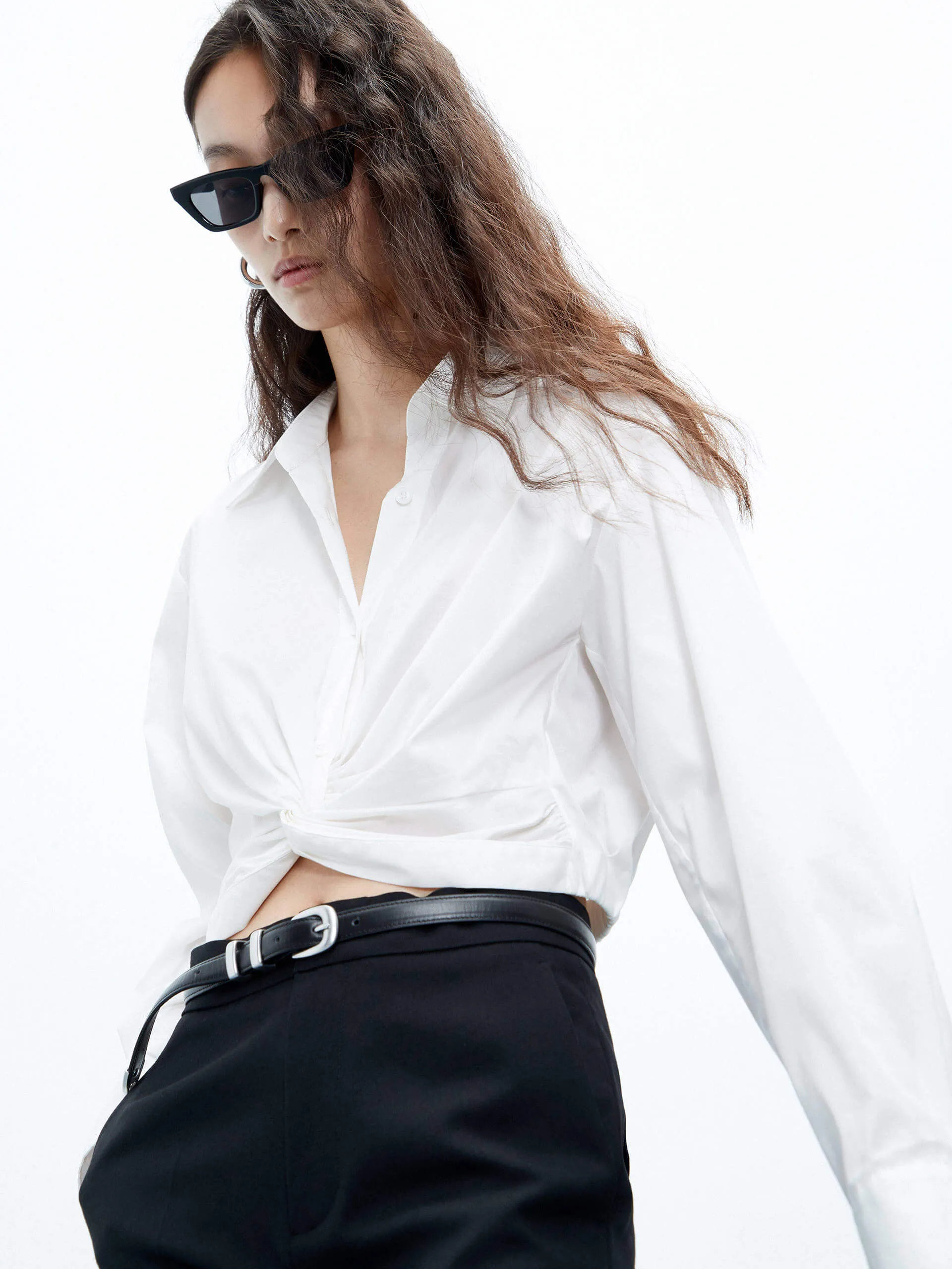 Cropped Twisted Details Shirt