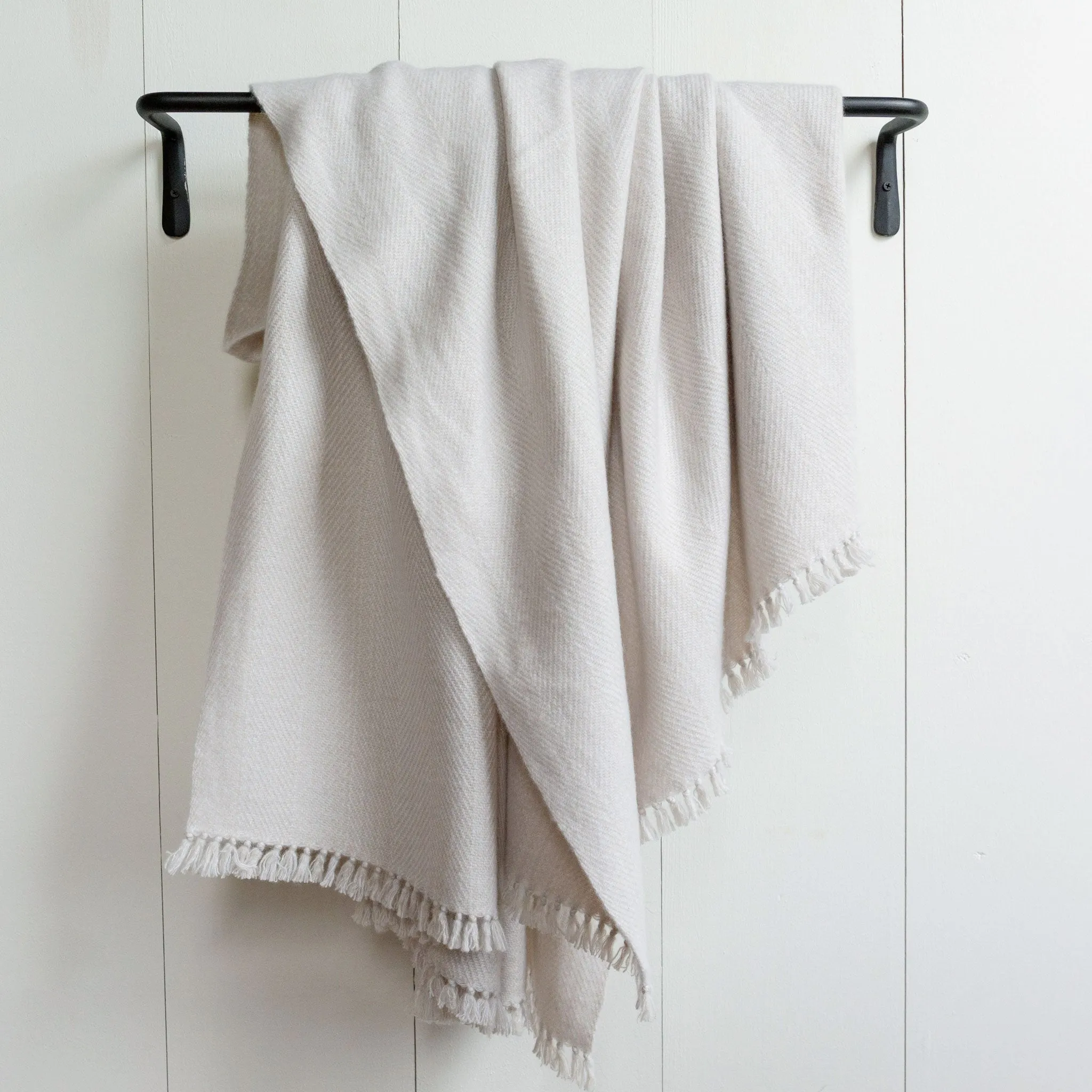 Oyster Handwoven Cashmere Throw