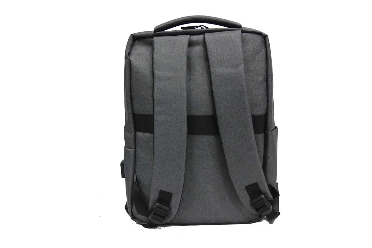 Strapping Waterproof Laptop Backpack with USB Charging Port