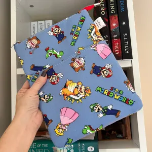 Super Mario  -  Zippered Book Sleeve